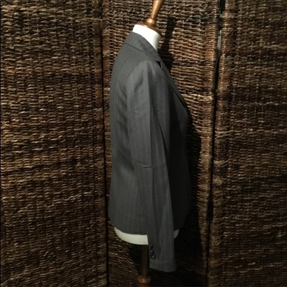 TAHARI - Picture 10 of 13